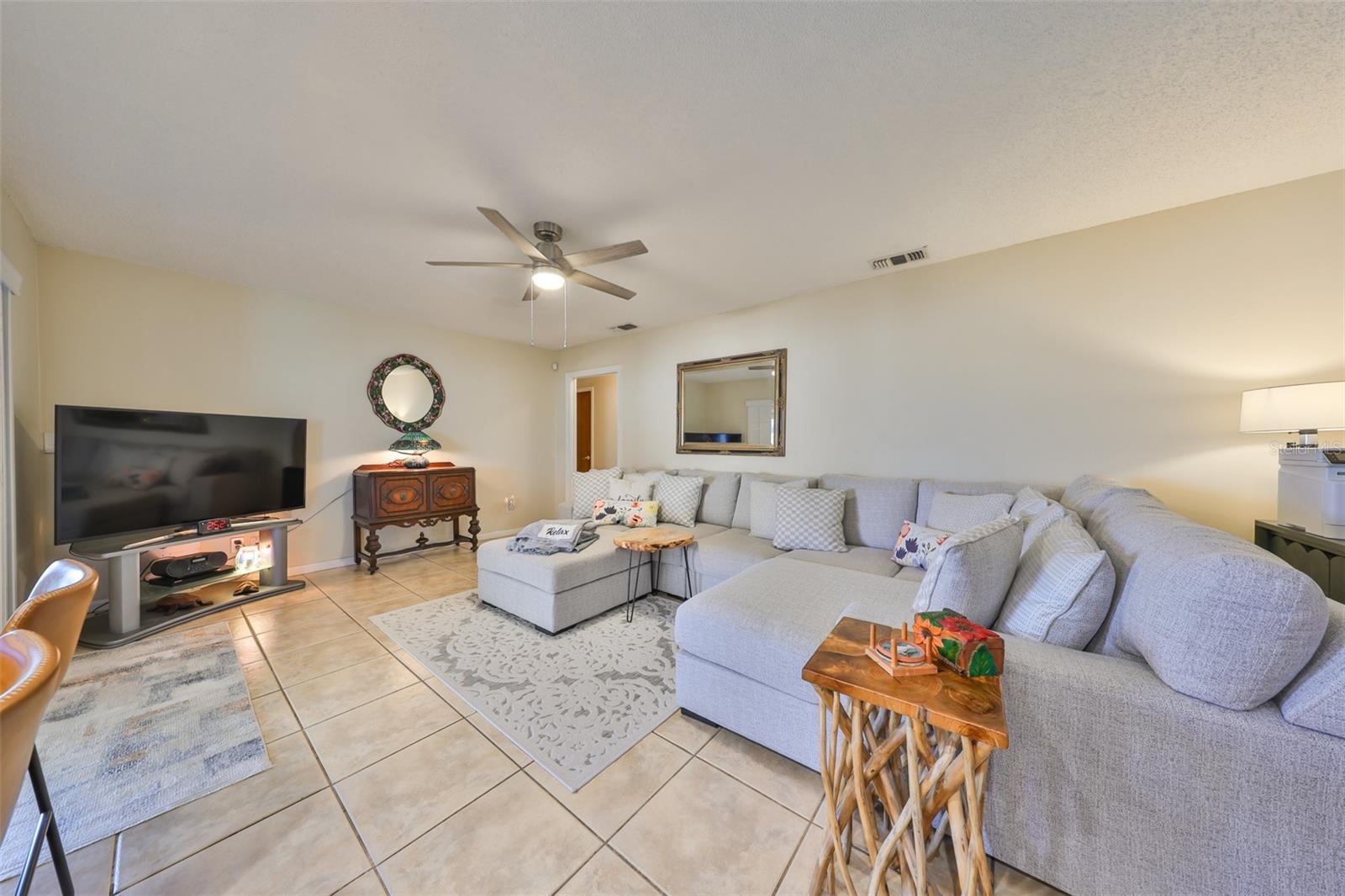 Image 31 of 38 For 727 Flamingo Drive