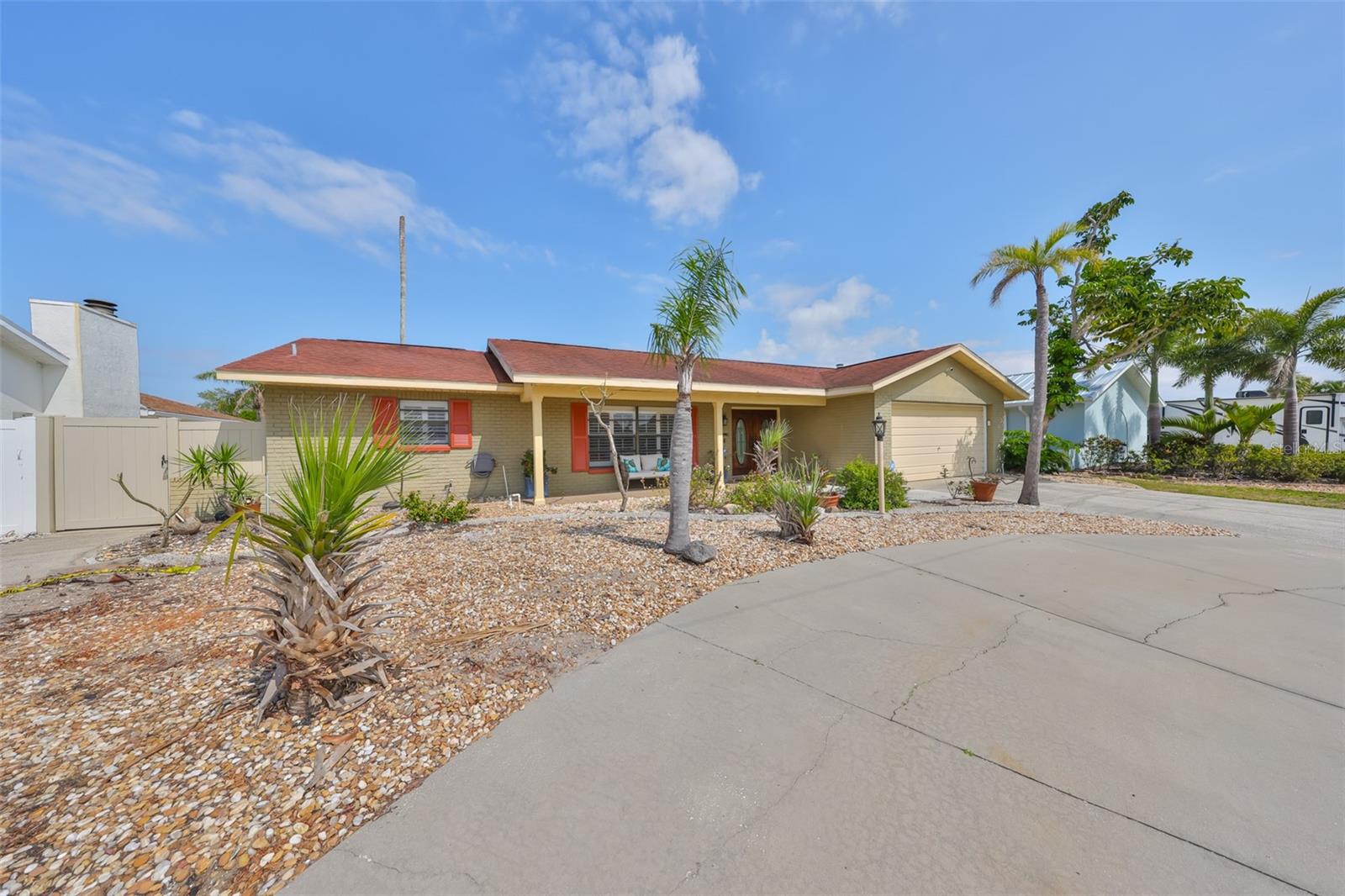 Image 7 of 38 For 727 Flamingo Drive