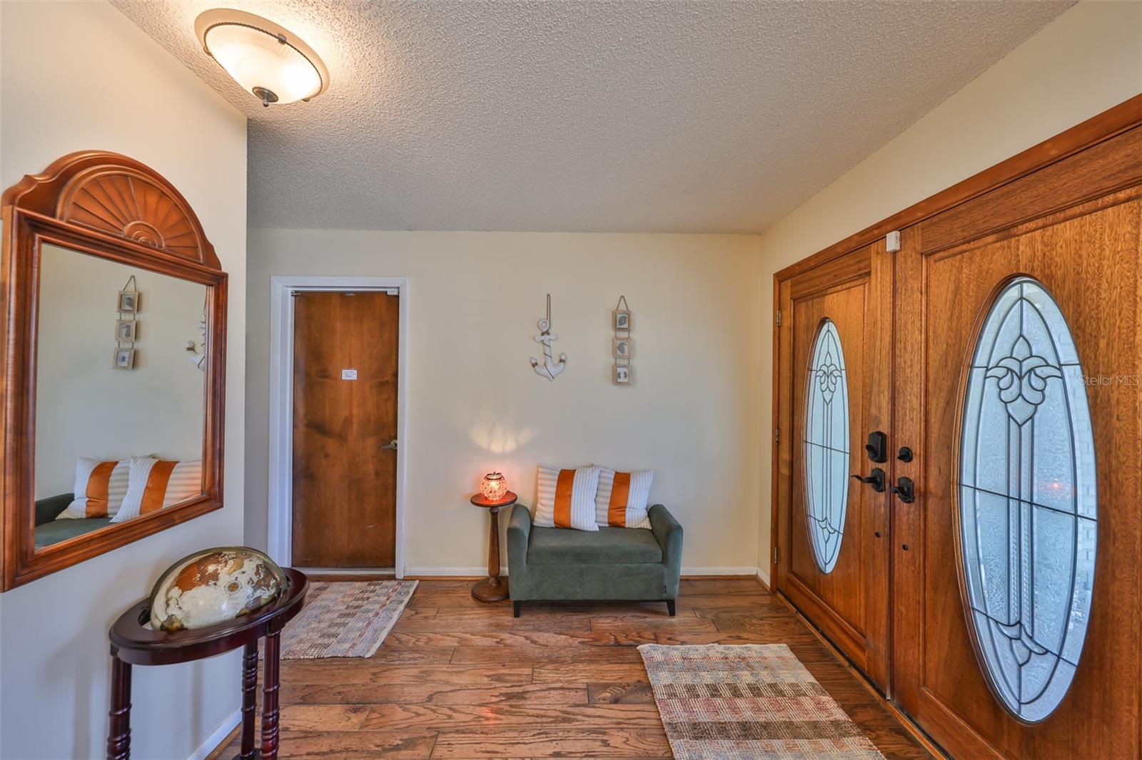 Image 9 of 38 For 727 Flamingo Drive