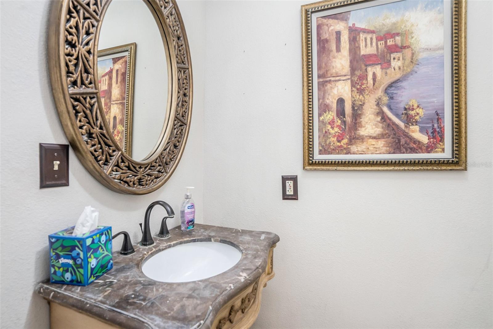 Listing photo id 10 for 329 Pauls Drive 101