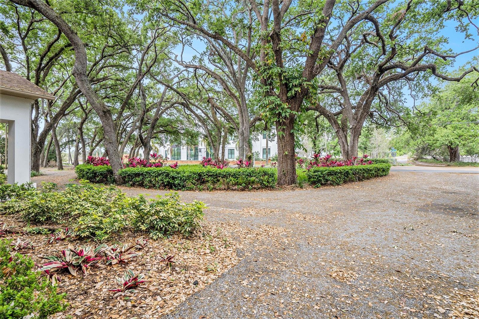 Listing photo id 20 for 329 Pauls Drive 101