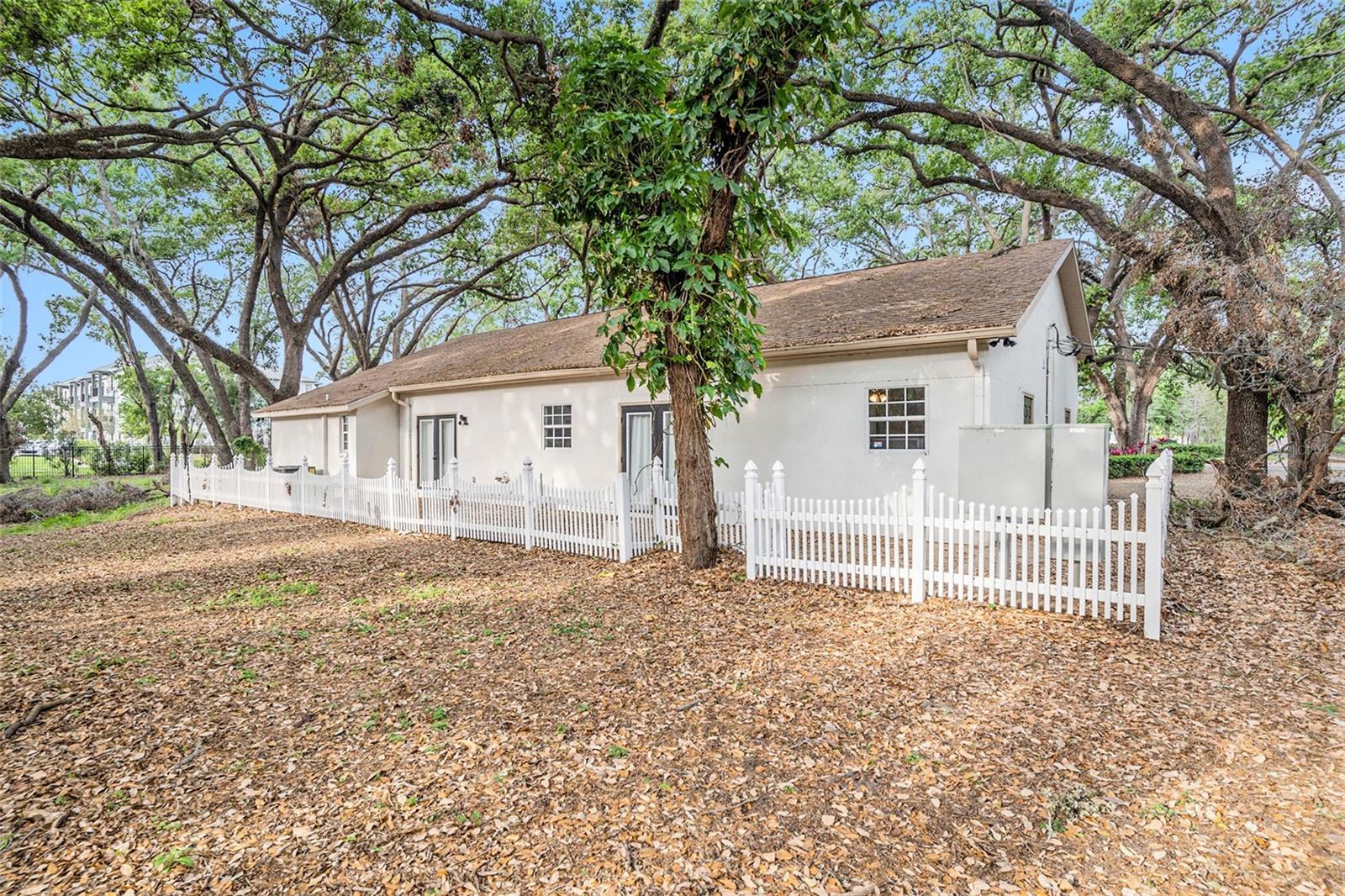 Listing photo id 22 for 329 Pauls Drive 101