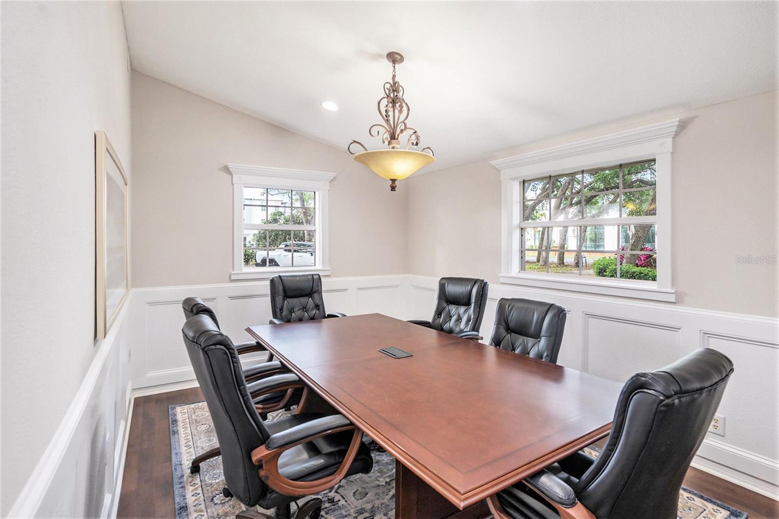 Listing photo id 7 for 329 Pauls Drive 101