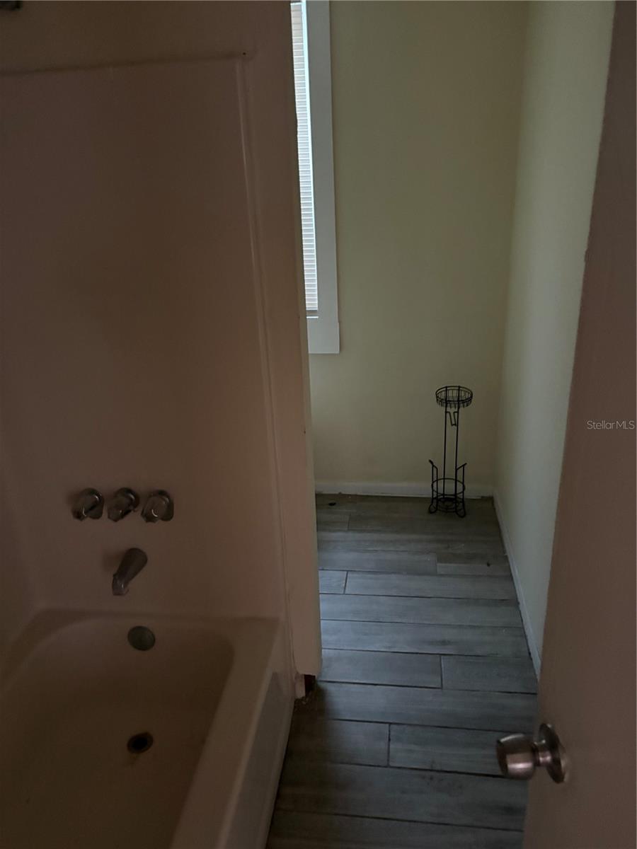 Image 9 of 9 For 111 Newport Avenue 6