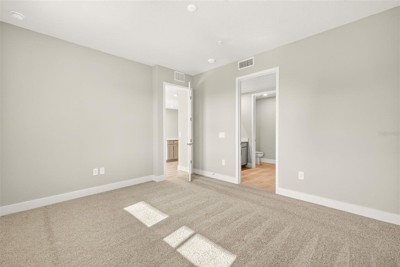 Image 16 of 27 For 17420 Moonflower Drive 102