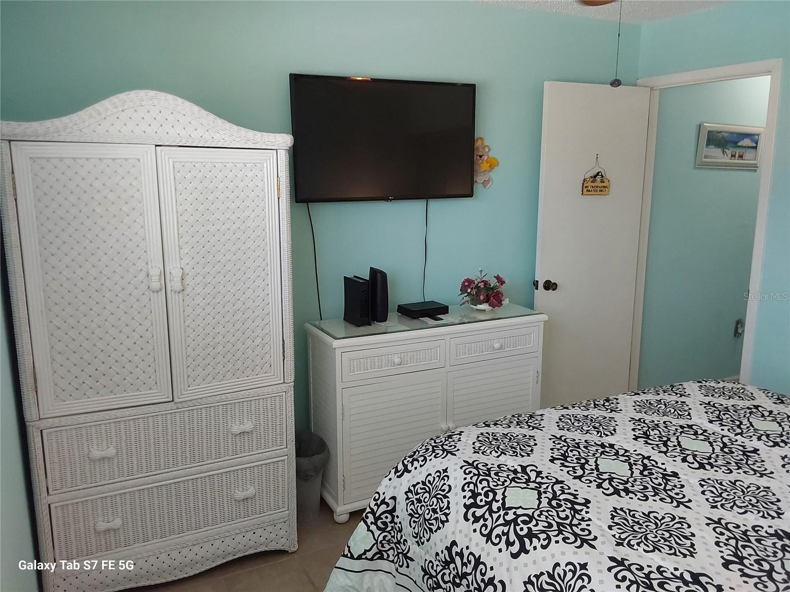 Image 22 of 45 For 8567 Gulf Boulevard 17n