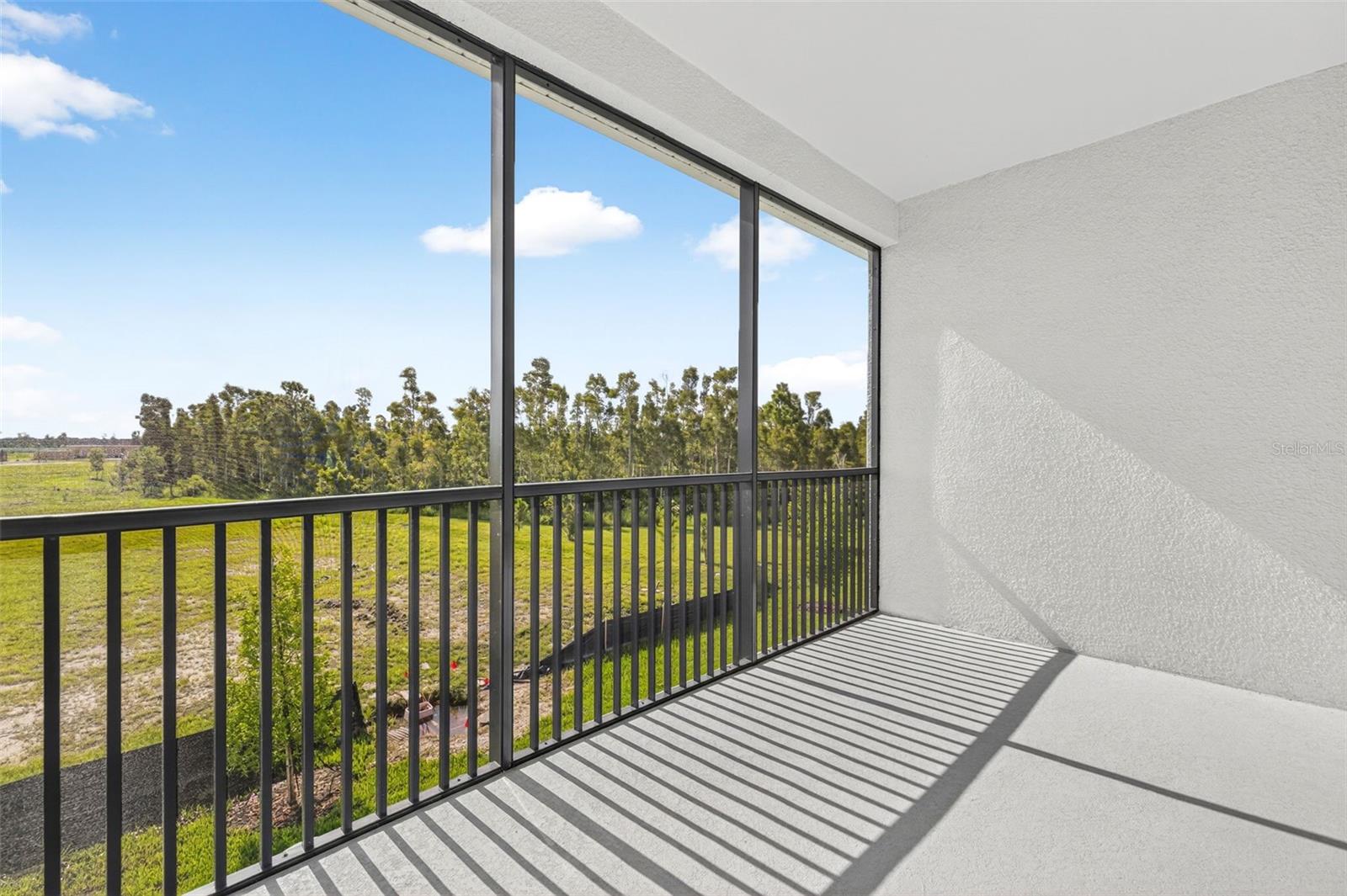 Image 23 of 25 For 17420 Moonflower Drive 202