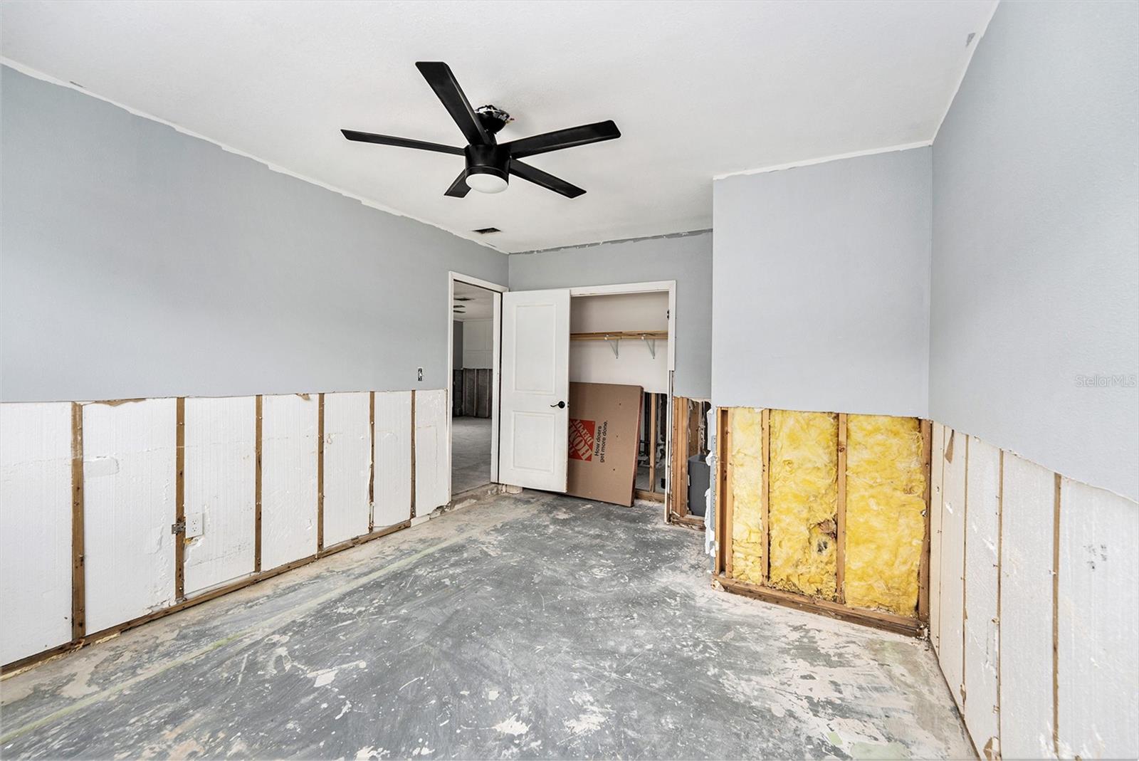 Listing photo id 10 for 1819 Shore Acres Boulevard Ne