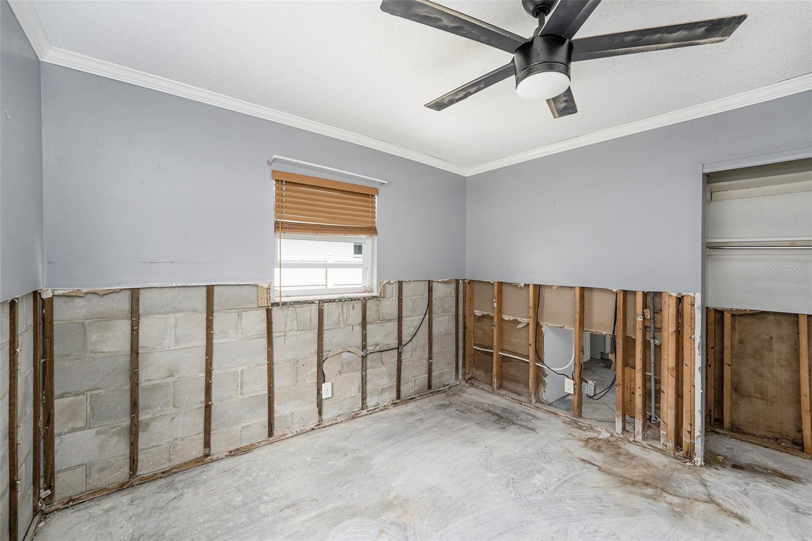 Listing photo id 17 for 1819 Shore Acres Boulevard Ne