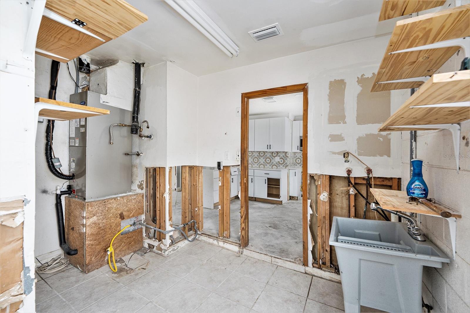 Listing photo id 19 for 1819 Shore Acres Boulevard Ne