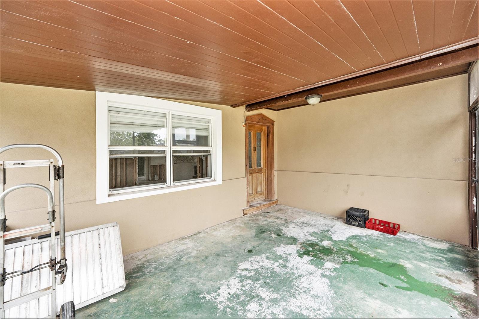 Listing photo id 22 for 1819 Shore Acres Boulevard Ne