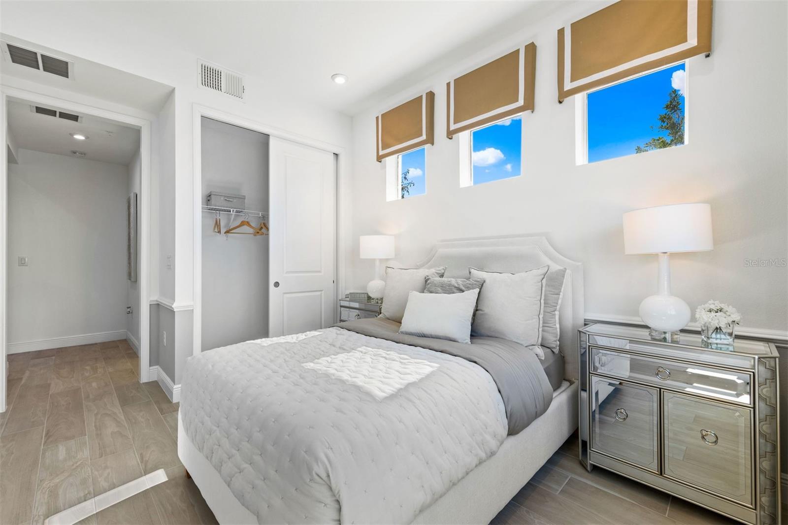 Image 13 of 31 For 17420 Moonflower Drive 103