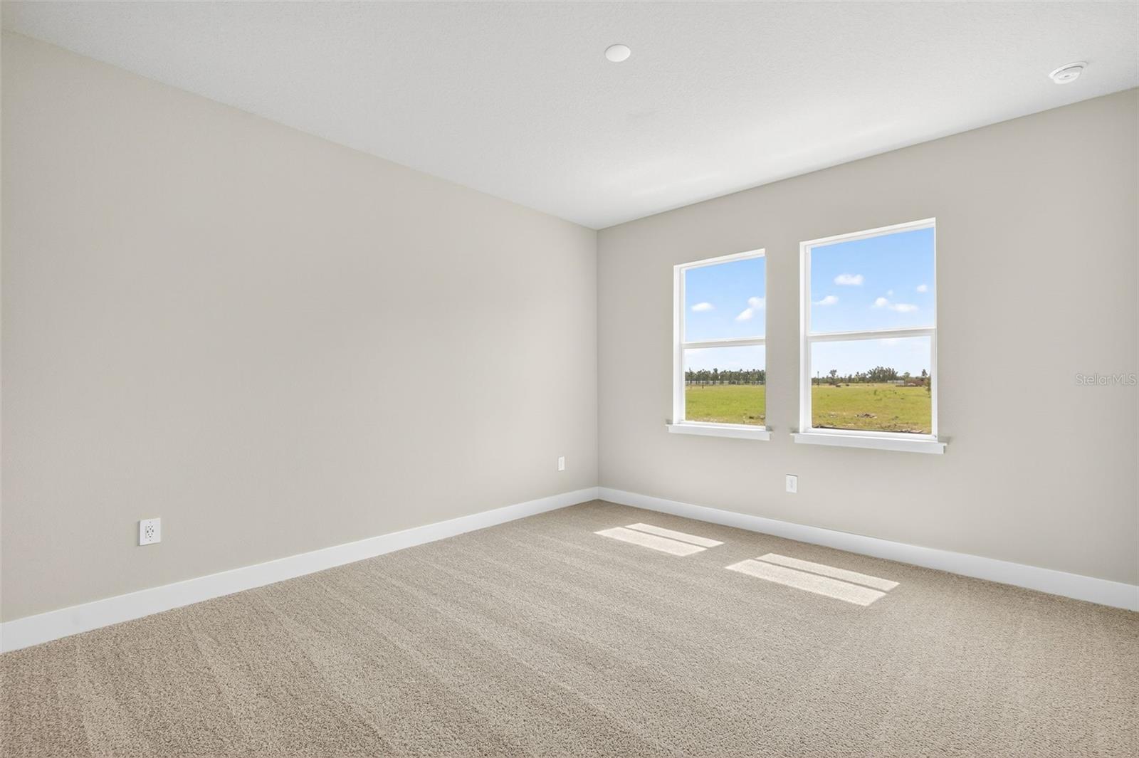 Image 17 of 31 For 17420 Moonflower Drive 103