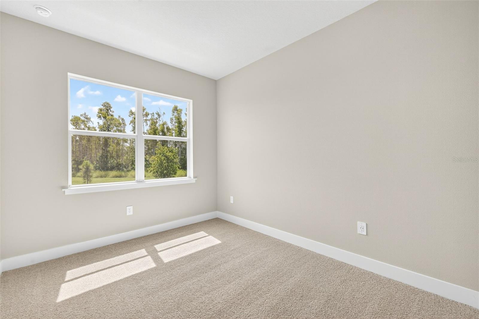 Image 23 of 31 For 17420 Moonflower Drive 103
