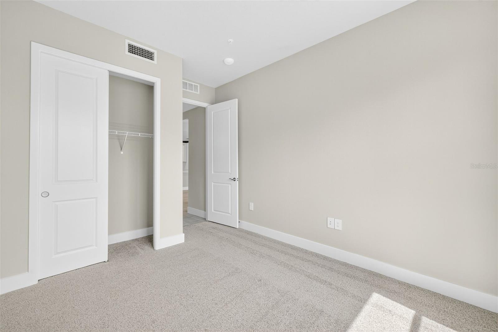 Image 24 of 31 For 17420 Moonflower Drive 103