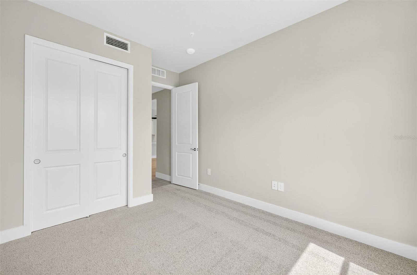 Image 25 of 31 For 17420 Moonflower Drive 103