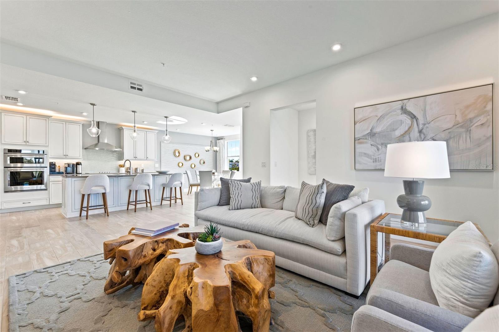 Image 9 of 31 For 17420 Moonflower Drive 103