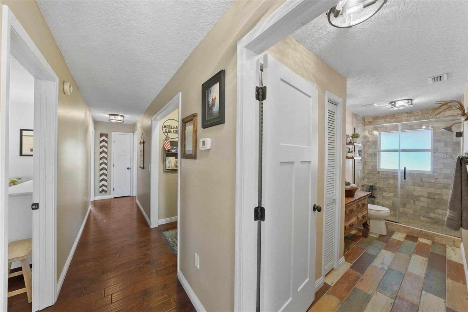 Listing photo id 14 for 808 Old Welcome Road
