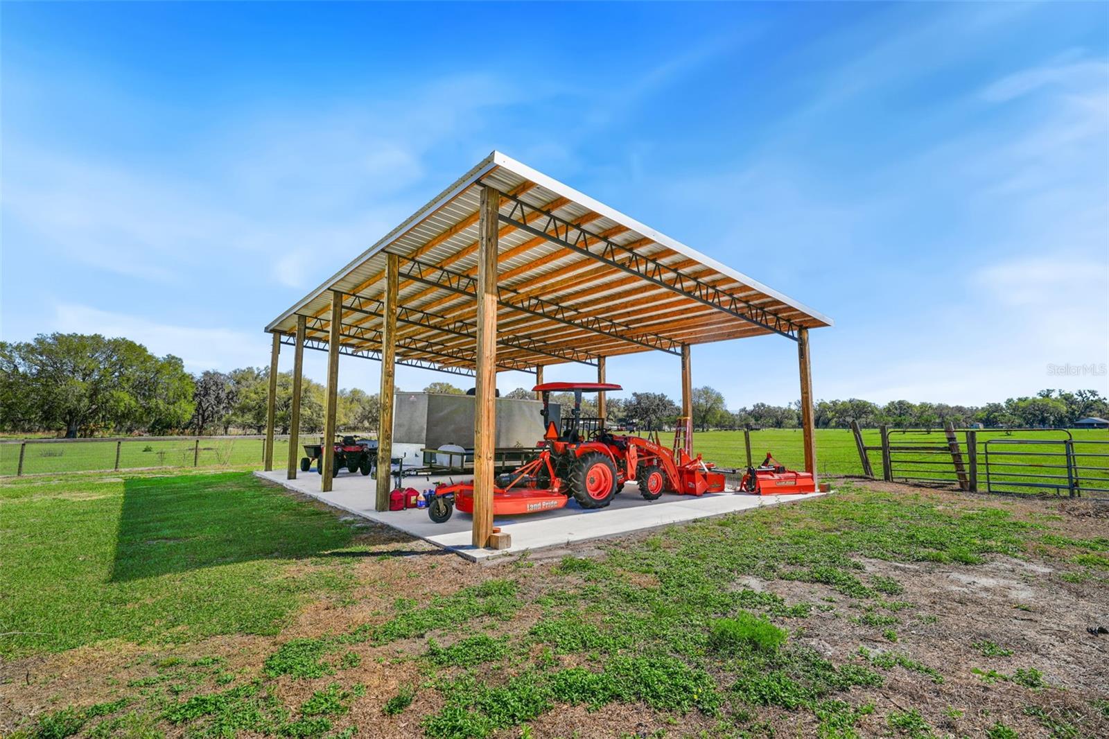 Listing photo id 80 for 808 Old Welcome Road