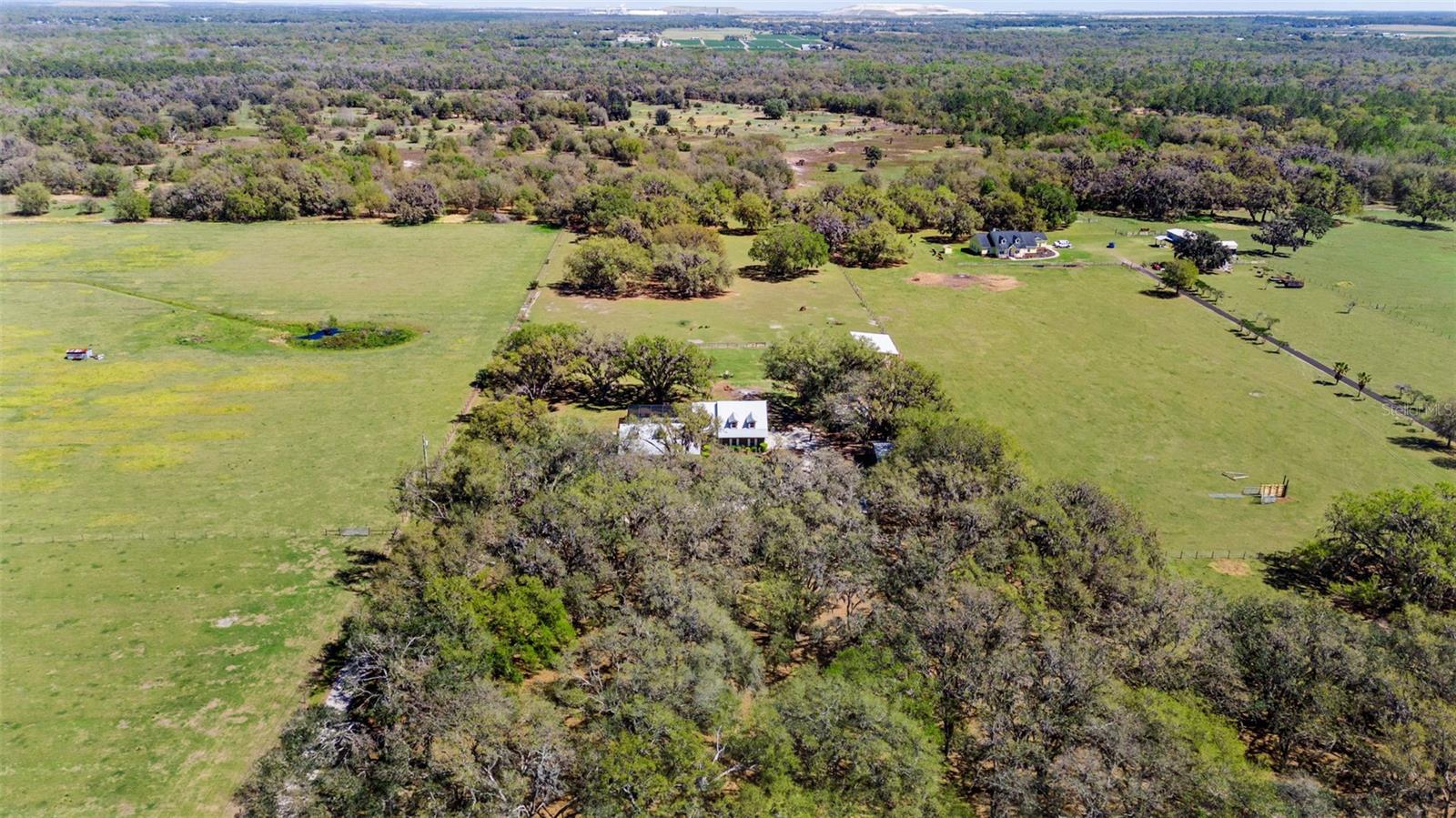 Listing photo id 87 for 808 Old Welcome Road