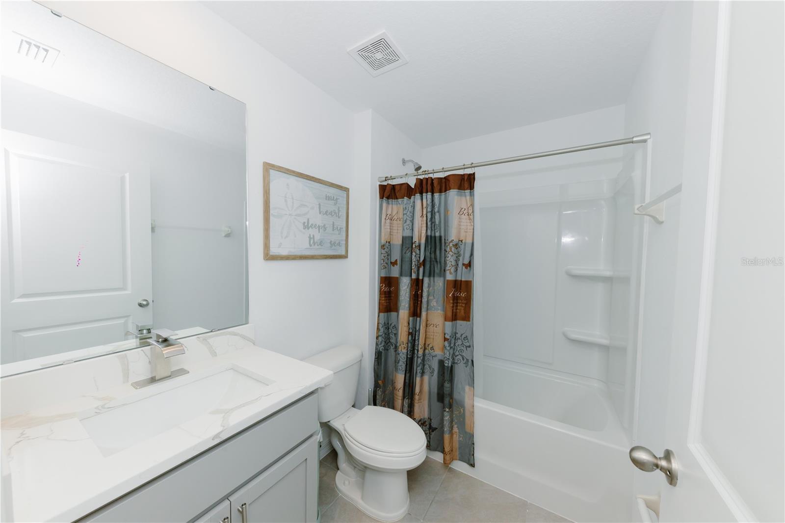 Listing photo id 18 for 7711 Rosewood Garden Loop