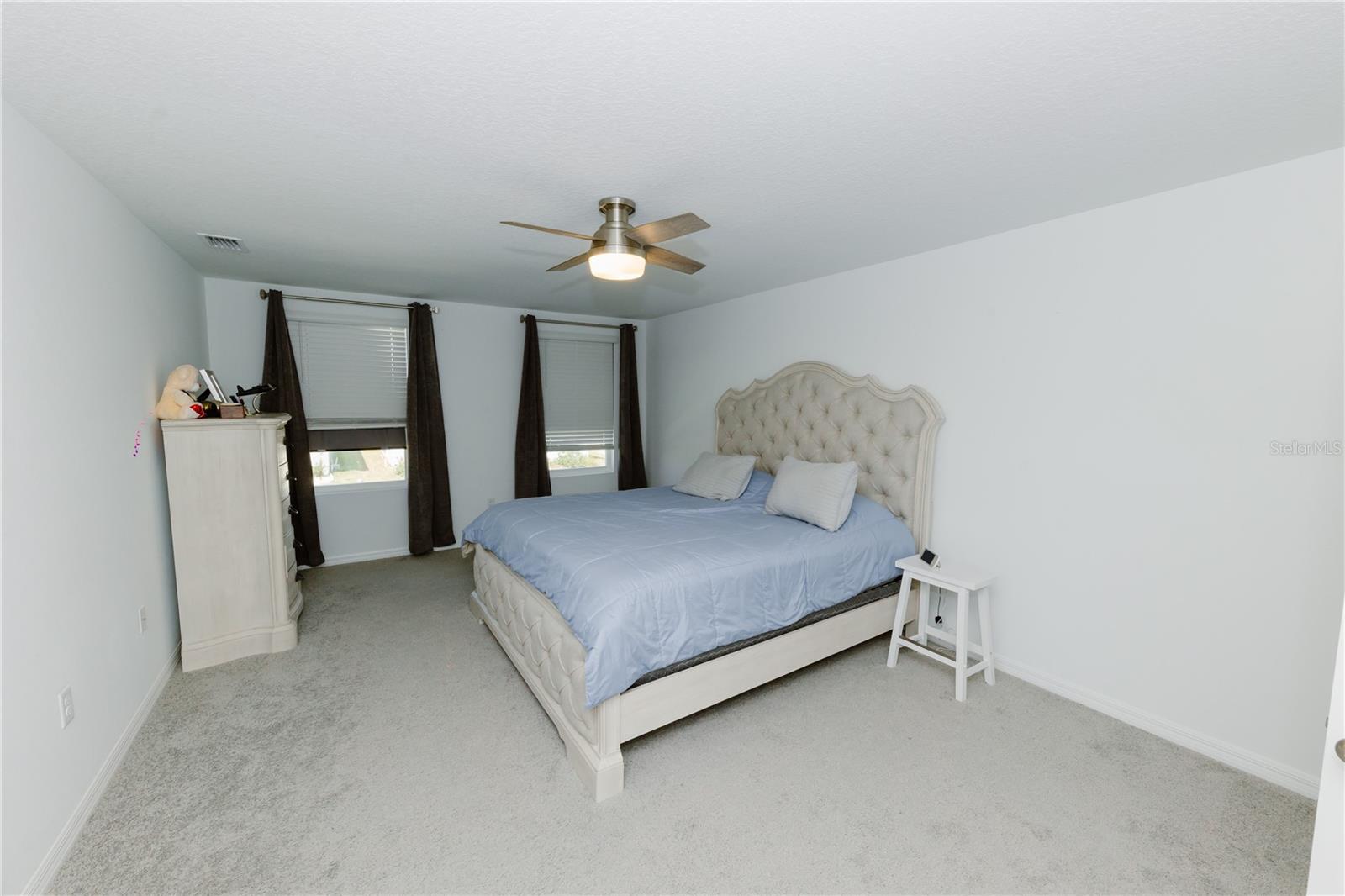 Listing photo id 27 for 7711 Rosewood Garden Loop