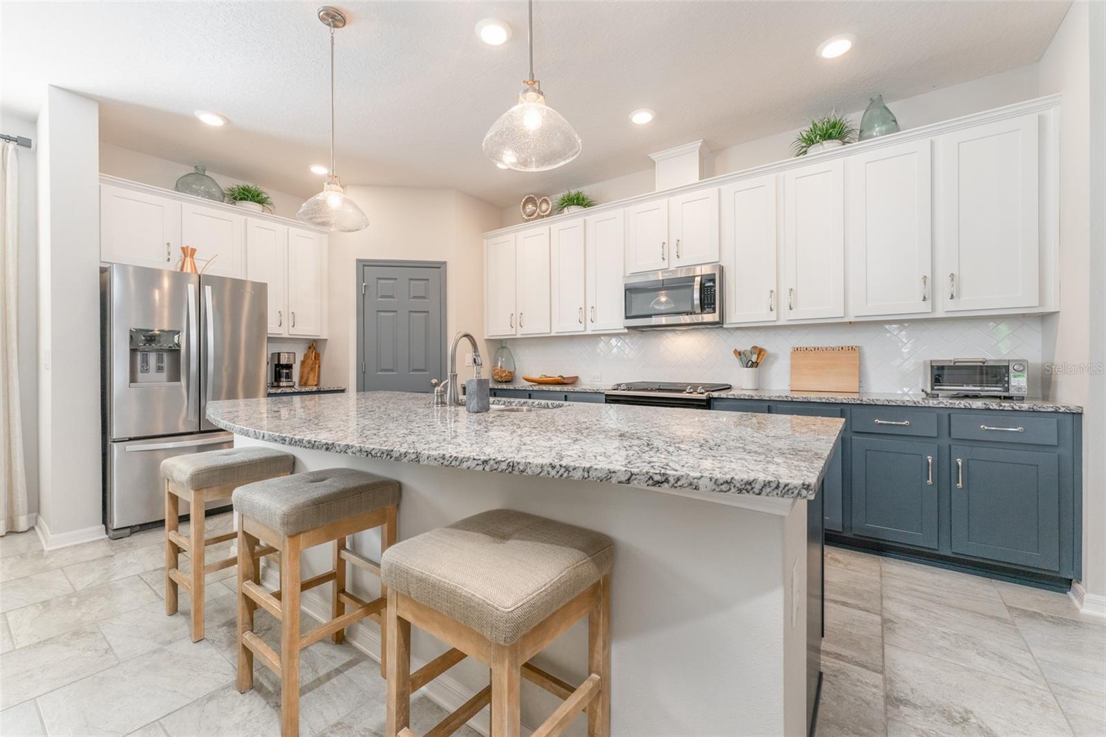 Image 14 of 52 For 6002 Thrushwood Road