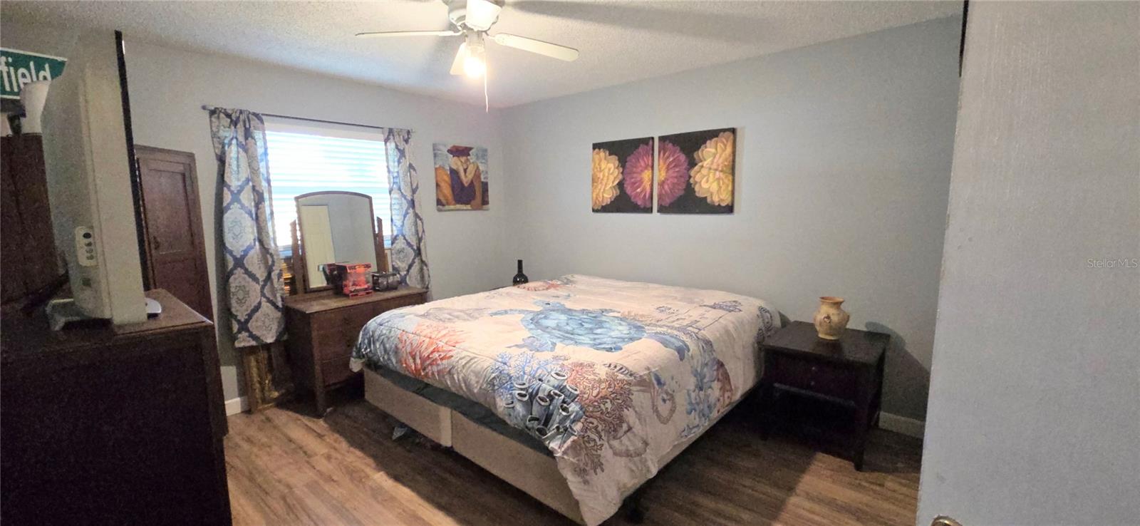 Image 13 of 25 For 652 37th Street N