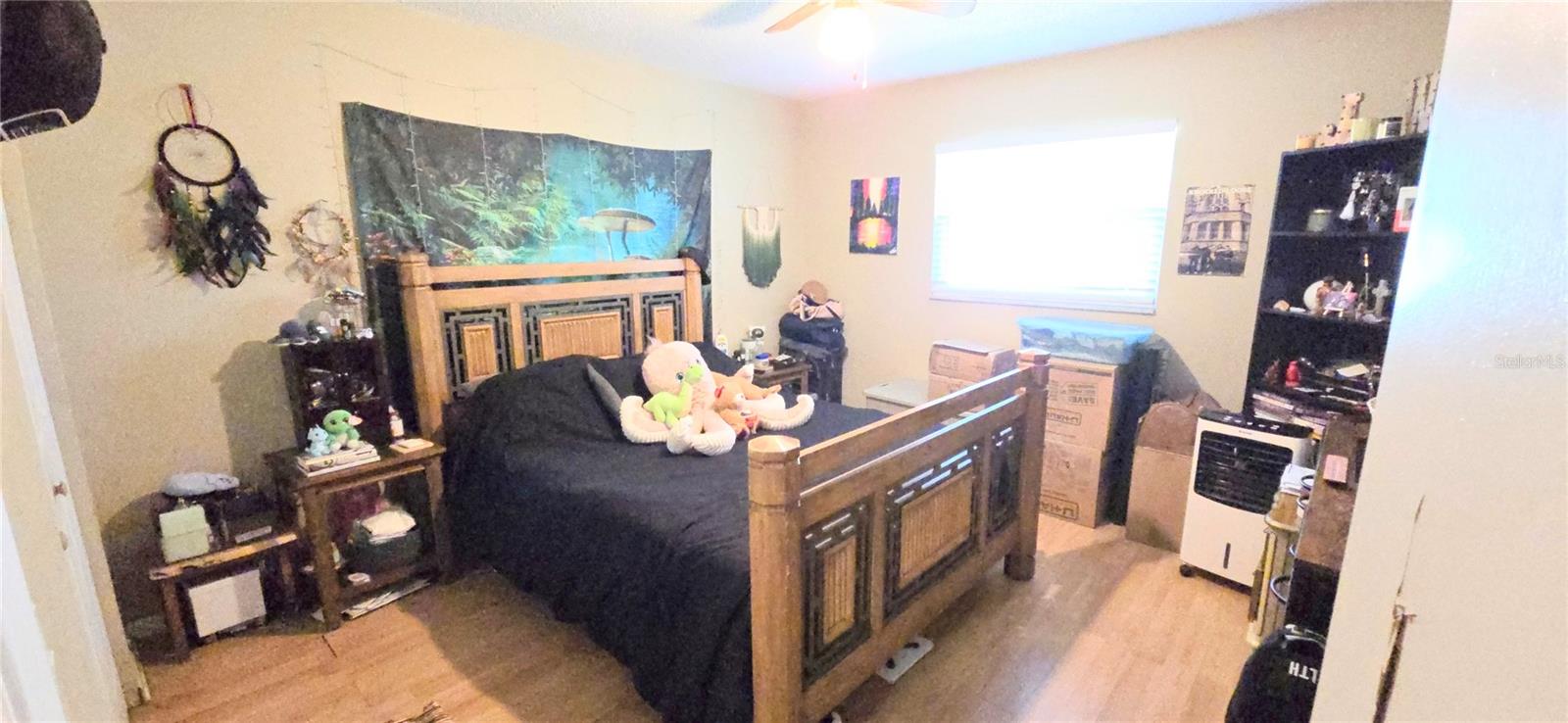 Image 15 of 25 For 652 37th Street N