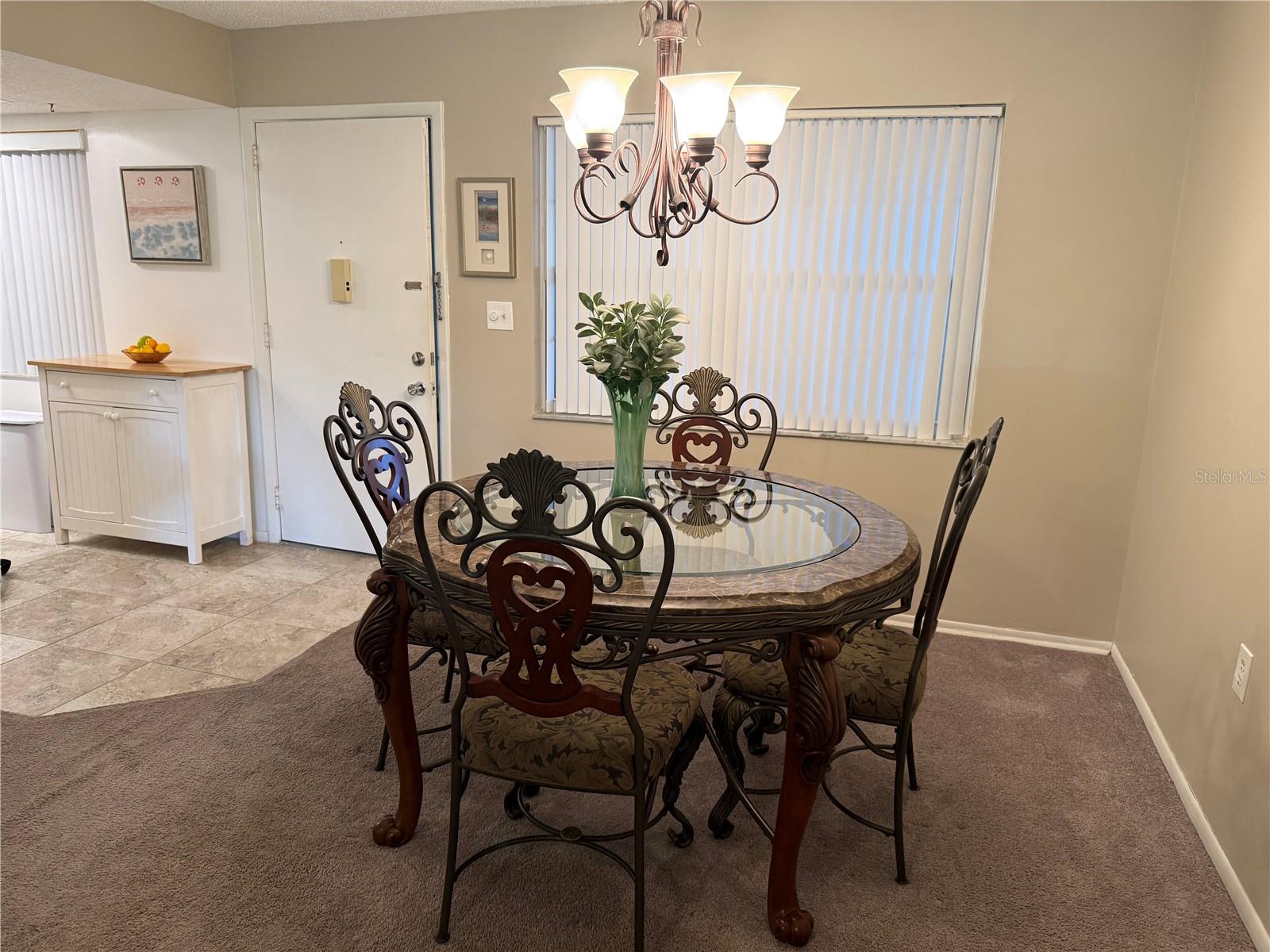 Listing photo id 6 for 865 Virginia Court 106