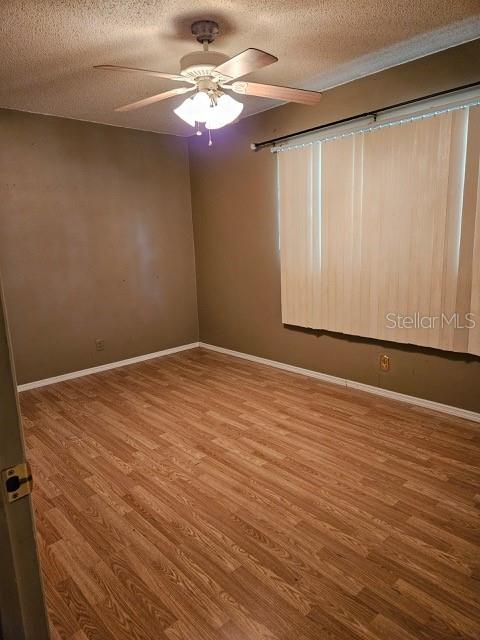 Listing photo id 9 for 26419 Rolling Acres Drive E