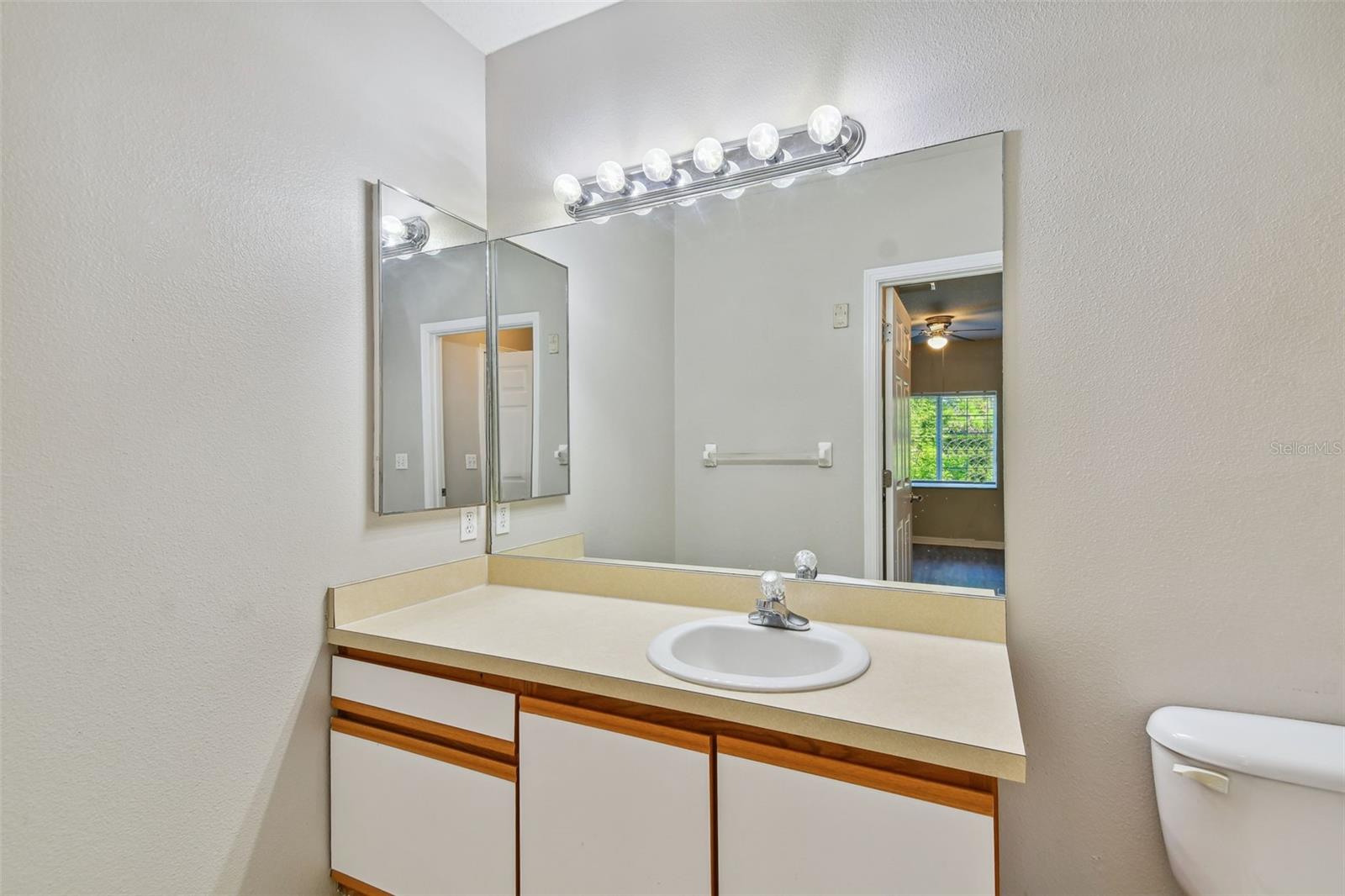 Image 12 of 30 For 6447 Cypressdale Drive 202