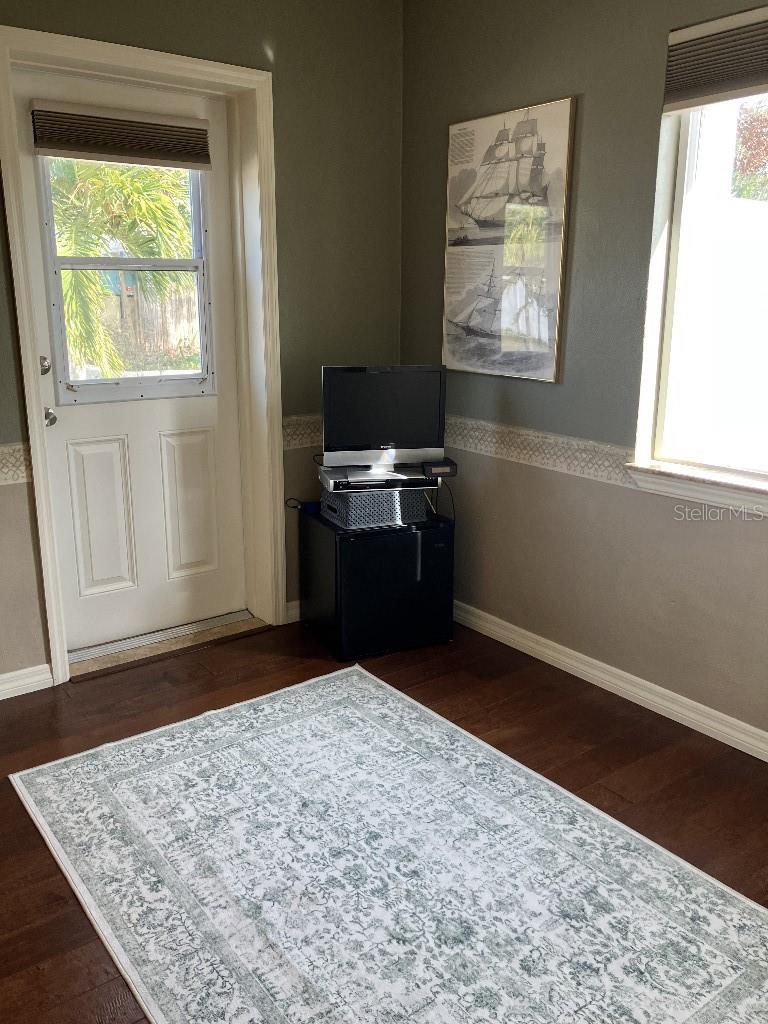 Image 12 of 15 For 609 49th Street Court W
