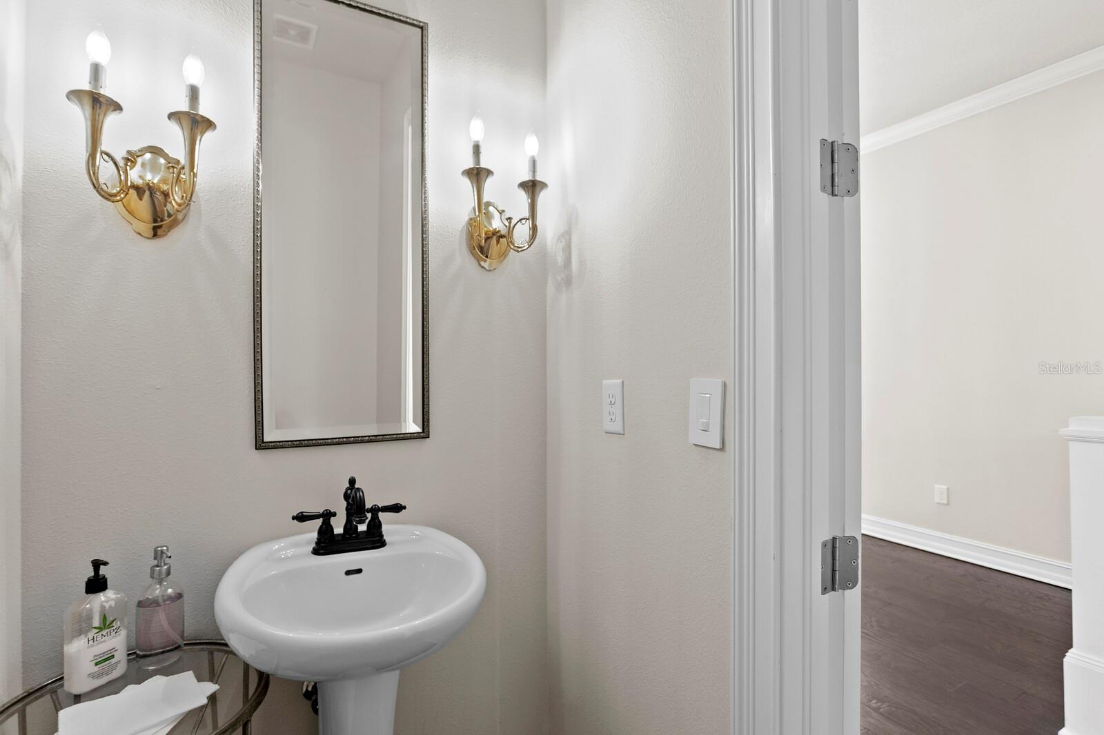 Image 35 of 44 For 224 Audubon Avenue