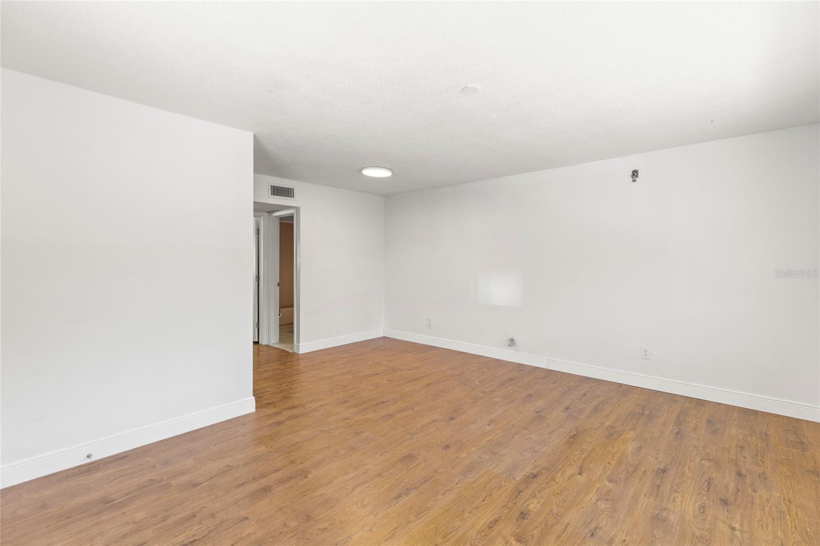 Image 3 of 16 For 250 Rosery Road 314