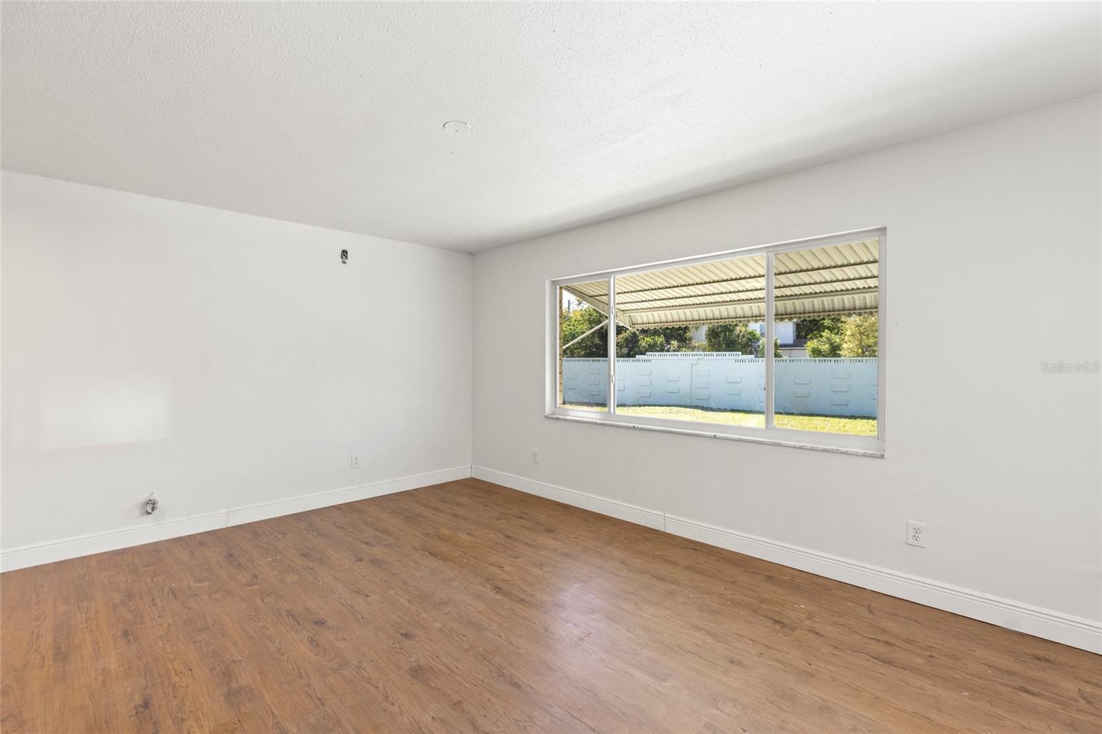 Image 5 of 16 For 250 Rosery Road 314