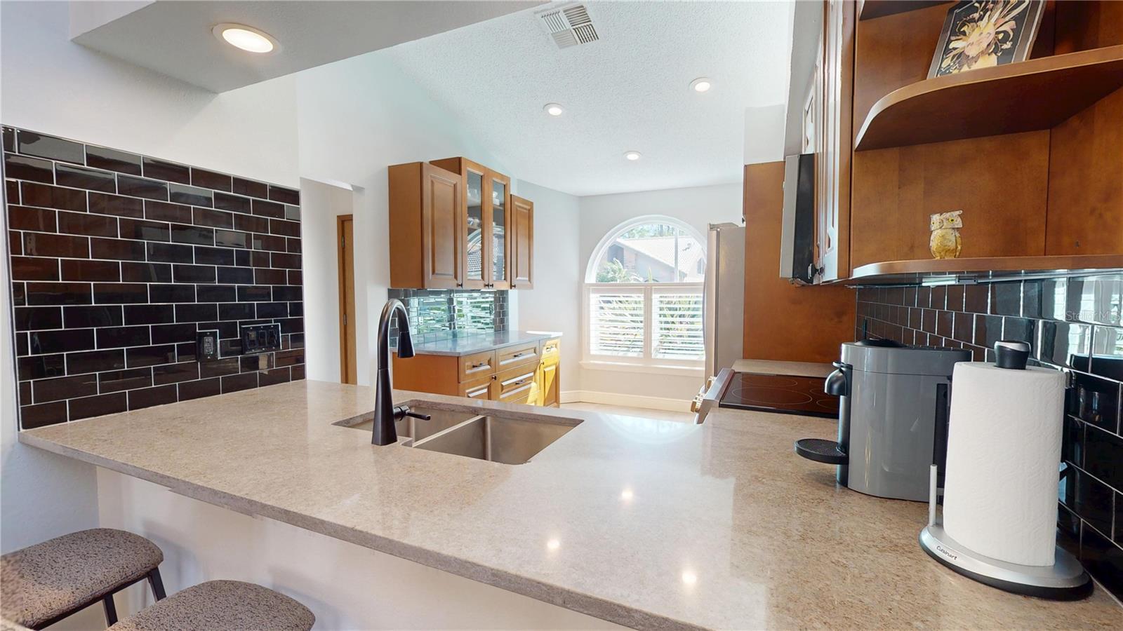 Image 11 of 66 For 3639 Darston Street