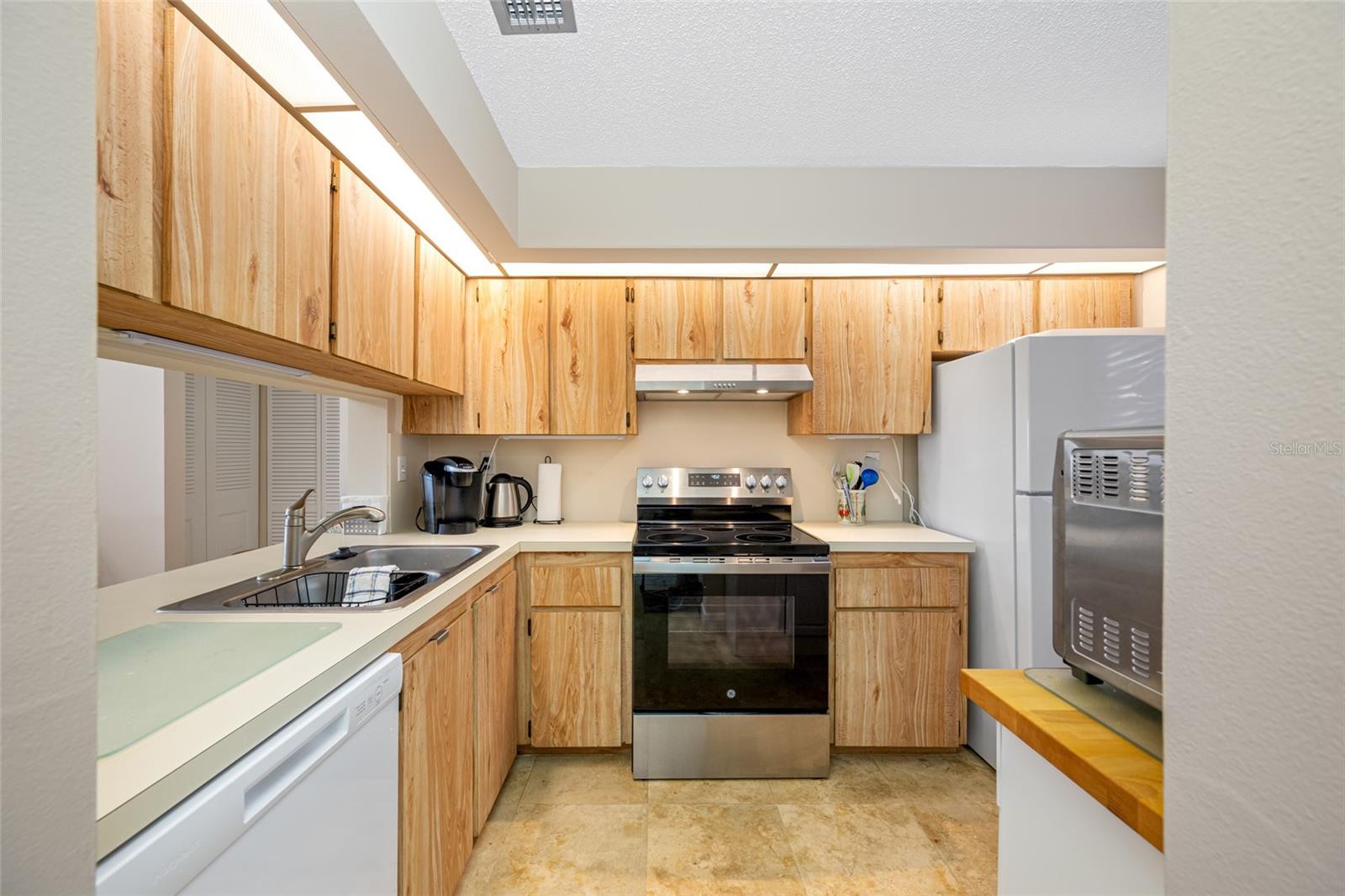 Image 4 of 45 For 6357 Bahia Del Mar Boulevard 206