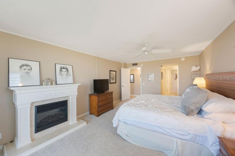 Image 22 of 45 For 5700 Escondida Boulevard S 506