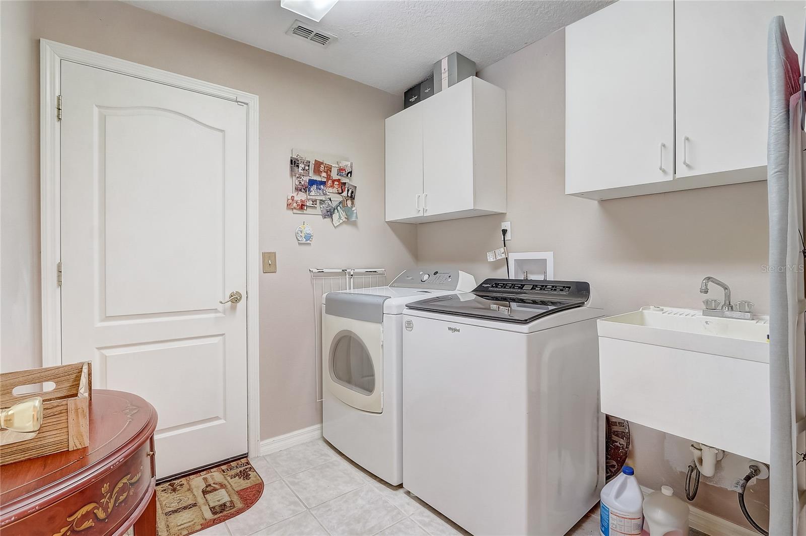 Image 16 of 40 For 10837 Versailles Boulevard