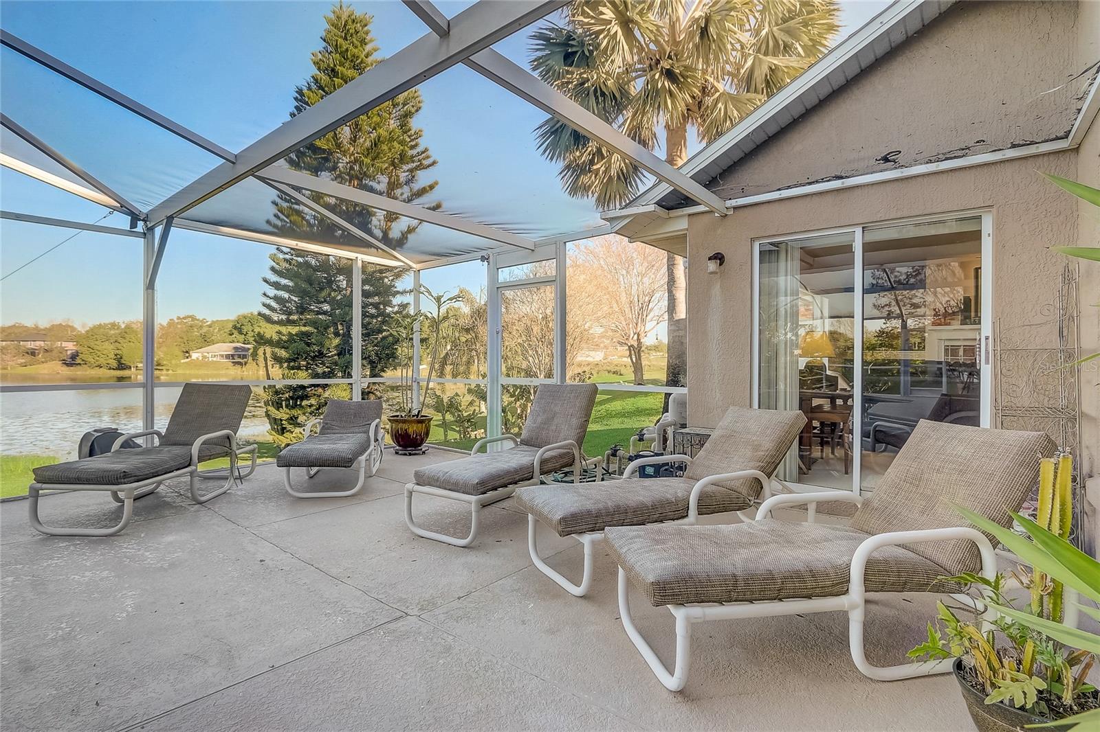 Image 26 of 40 For 10837 Versailles Boulevard