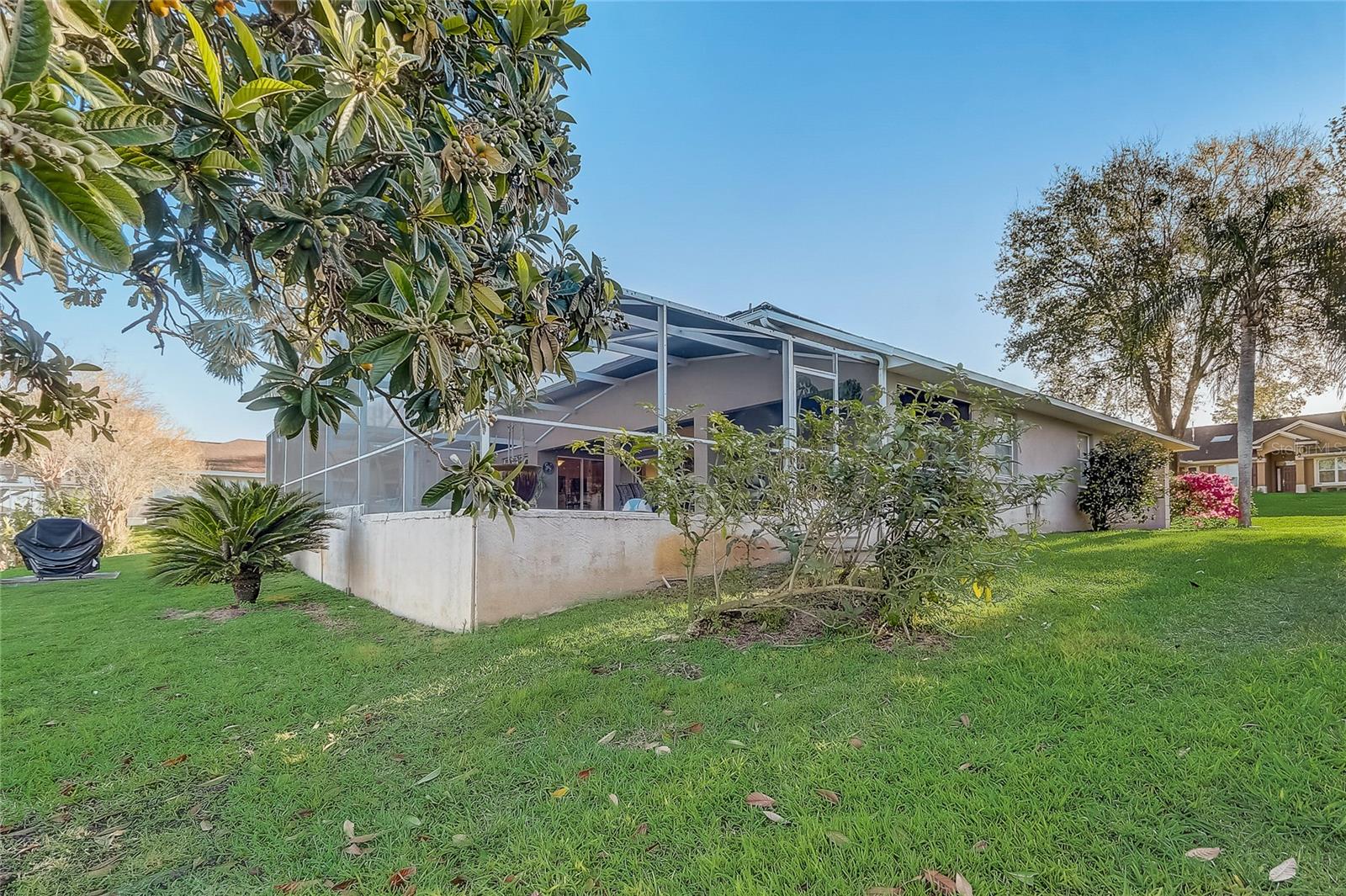 Image 28 of 40 For 10837 Versailles Boulevard