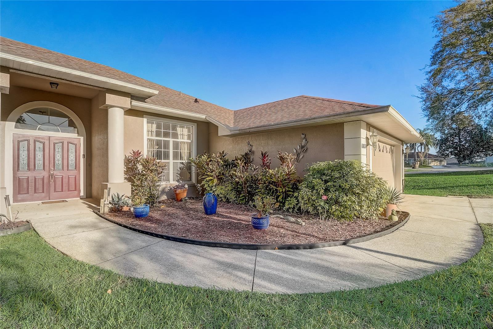 Image 31 of 40 For 10837 Versailles Boulevard