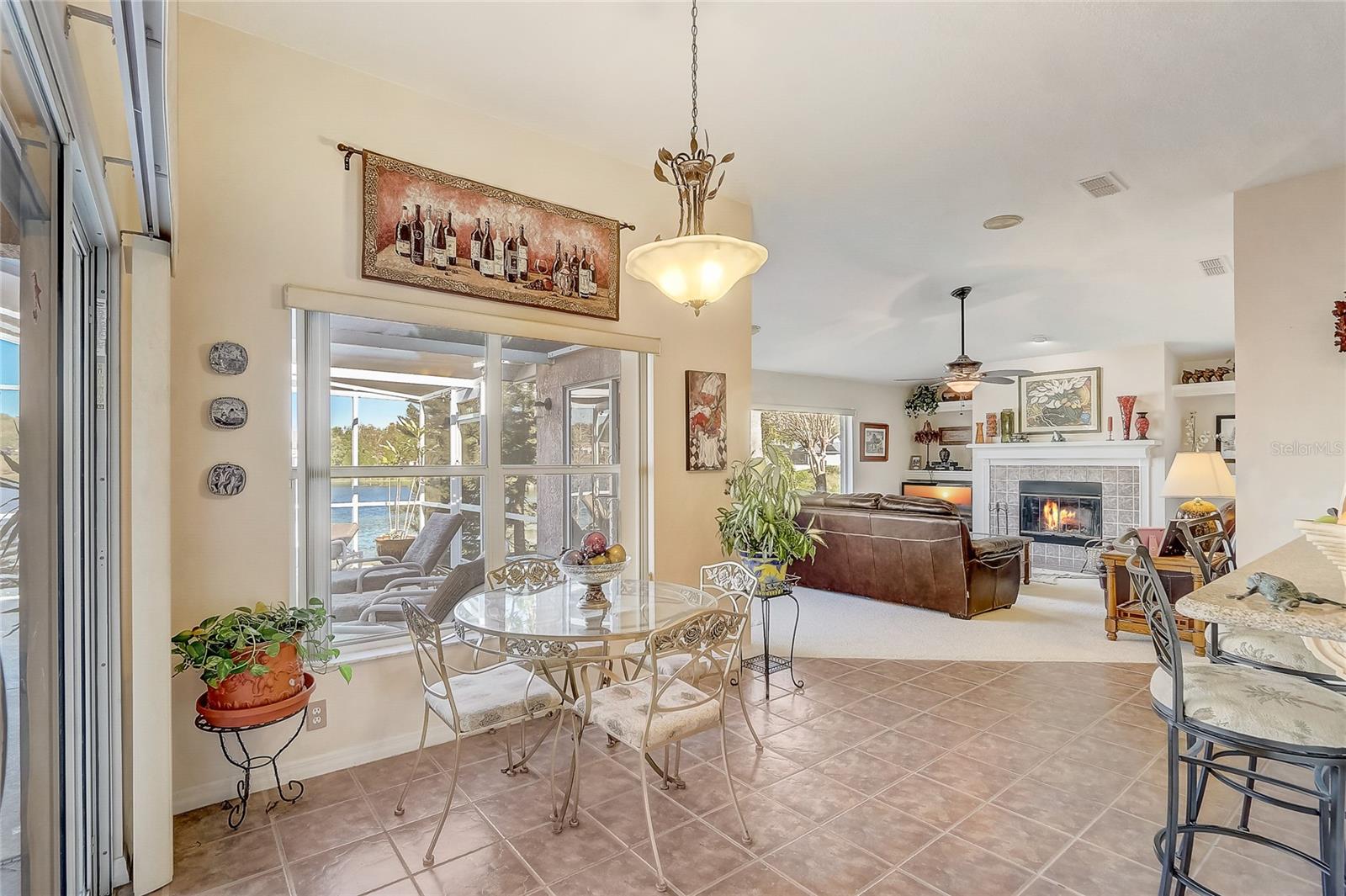 Image 7 of 40 For 10837 Versailles Boulevard