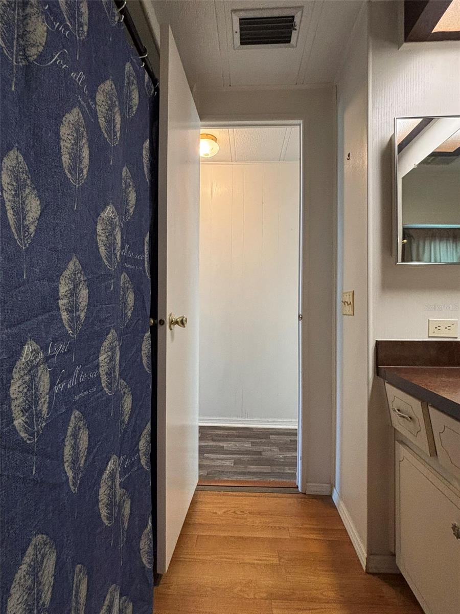 Listing photo id 14 for 21 Frangipani Circle