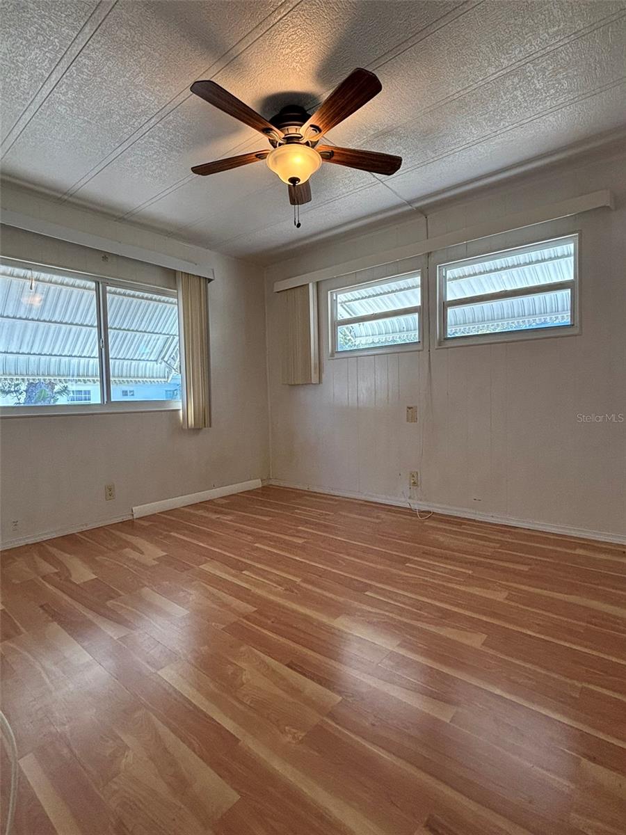 Listing photo id 15 for 21 Frangipani Circle