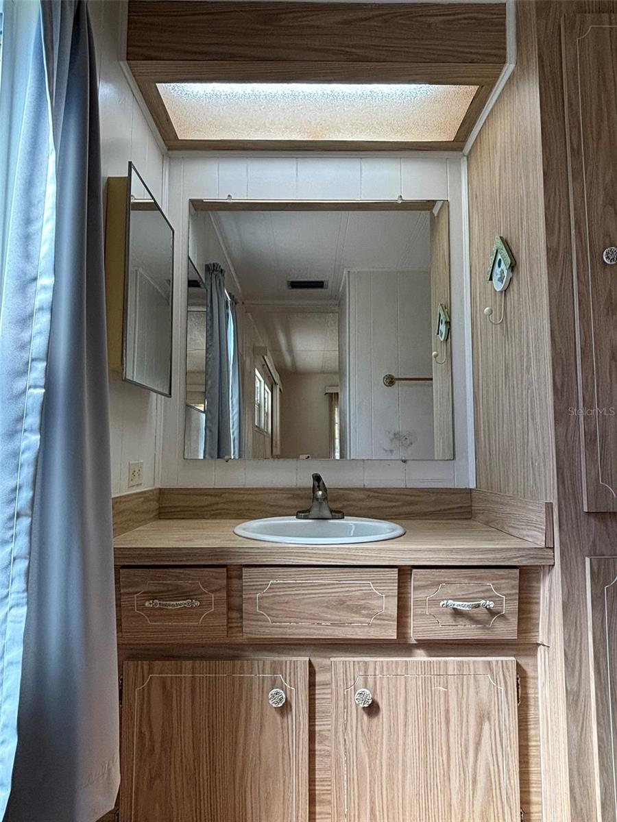 Listing photo id 18 for 21 Frangipani Circle