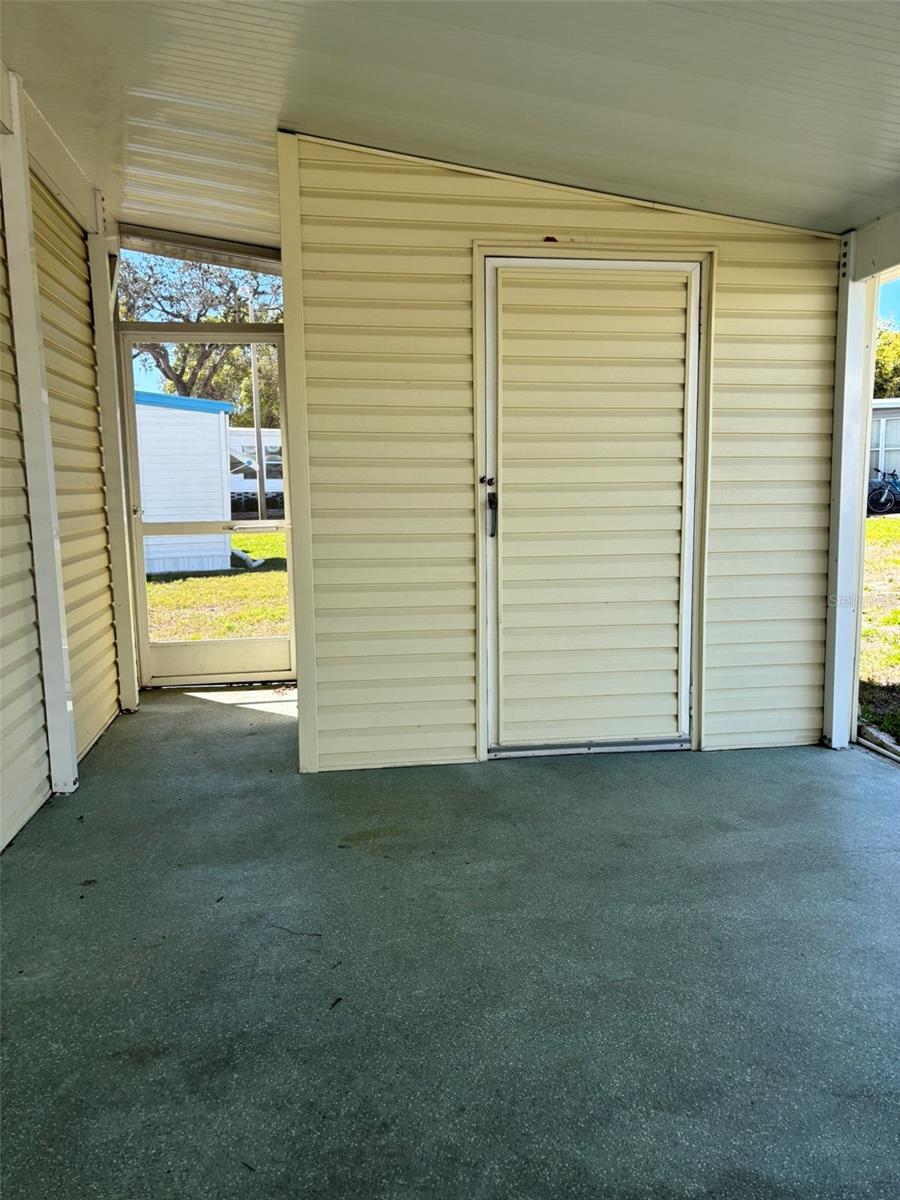 Listing photo id 21 for 21 Frangipani Circle