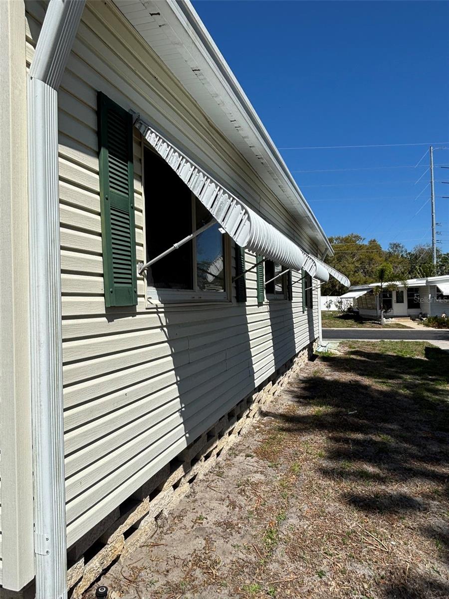 Listing photo id 26 for 21 Frangipani Circle