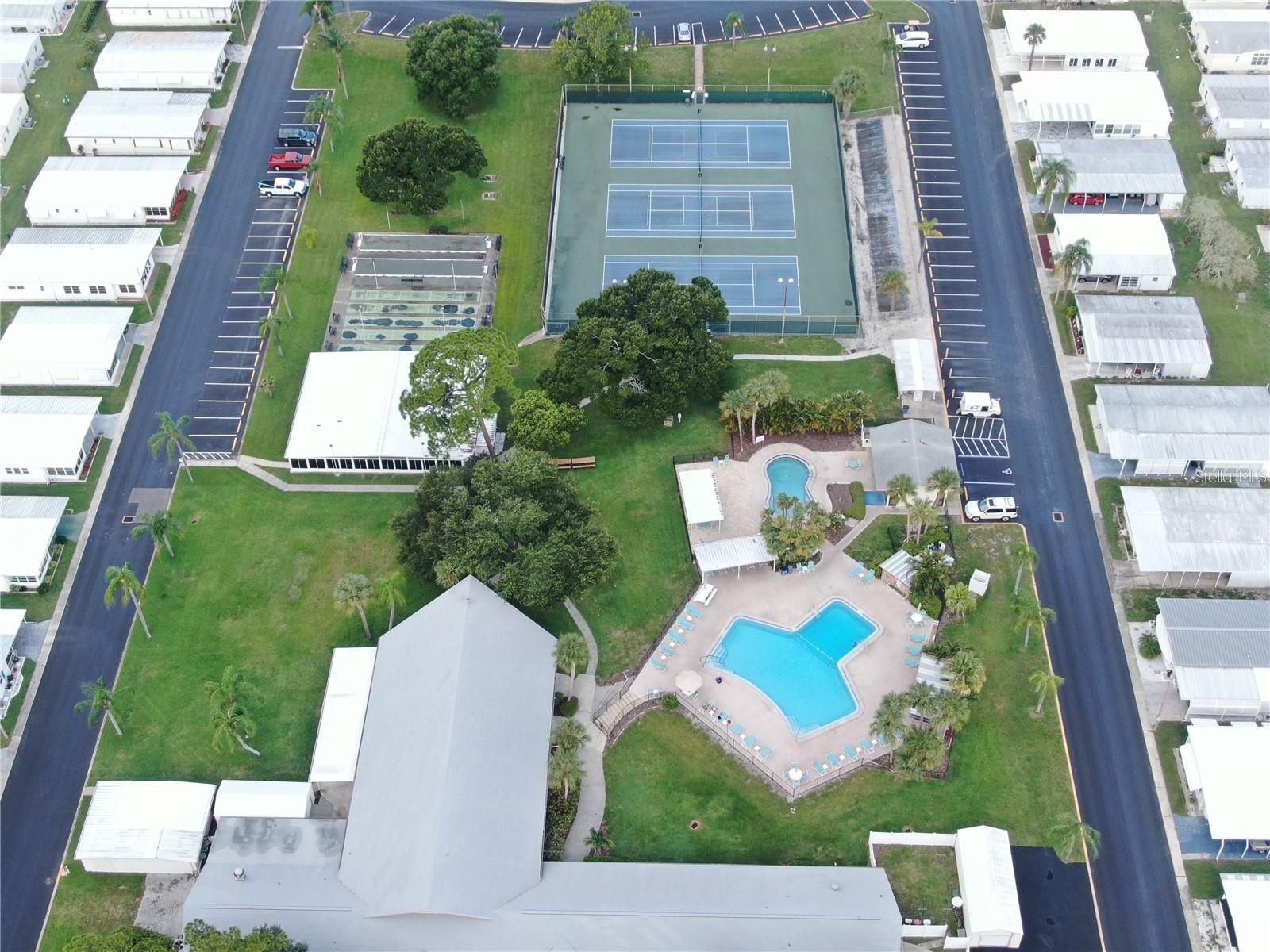 Listing photo id 27 for 21 Frangipani Circle